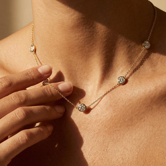 Five-Stone Solo Diamond Necklace | Yellow, White or Rose Gold